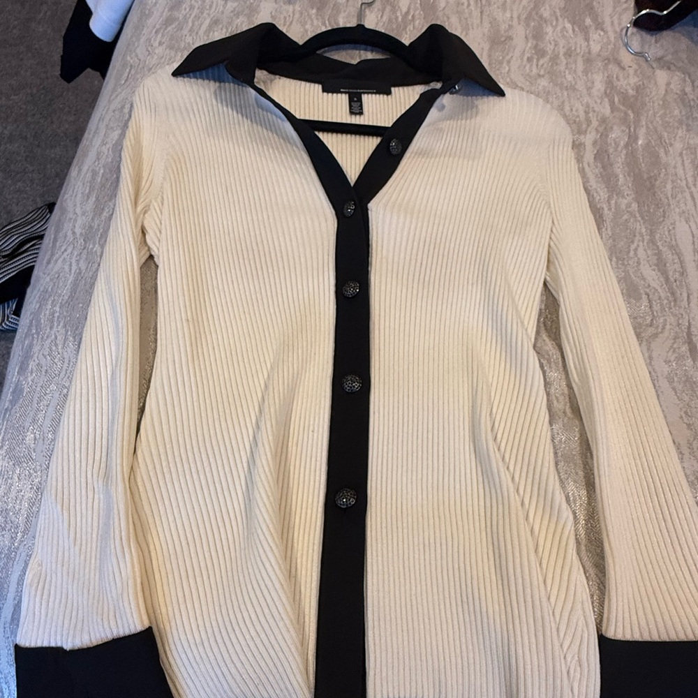 White House Black Market Cream and Black Women's Sweater